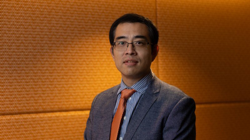 Xiaoqian Jiang, PhD, professor and chair in the Department of Health Data Science and Artificial Intelligence with McWilliams School of Biomedical Informatics, received a large grant to study Alzheimer's disease. (Photo by Rogelio Castro/UTHealth Houston)